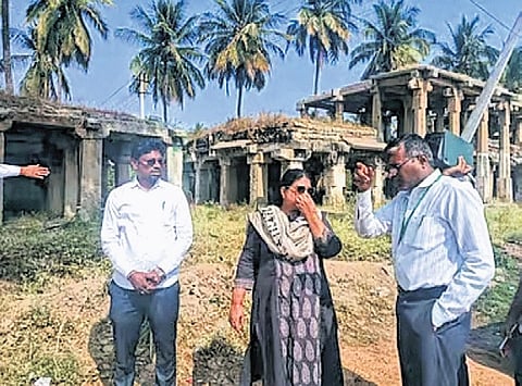 Vijayanagara DC Kavita Mannikeri inspects Hampi on Thursday  