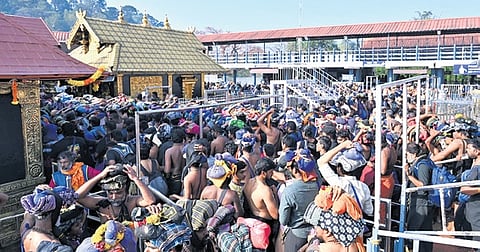 Devotees queue up for darshan at Sabarimala temple 