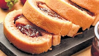 The sponge remained light and airy, but the flavours turned unmistakably tropical. 