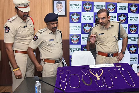 Chittoor police arrested interstate burglary gang, recovered Rs 50 laksh worth property, regarding arrests Chittoor SP Tushar Dudi disclosed the details. 
