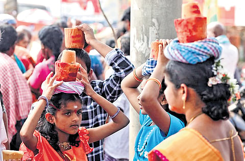 Saralamma was brought from Kannepalli in a massive procession stretching nearly four kilometres. 