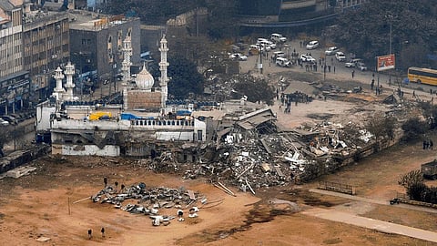 The order came almost a month after violence erupted over anti-encroachment drive near Faiz-e-Elahi Mosque.