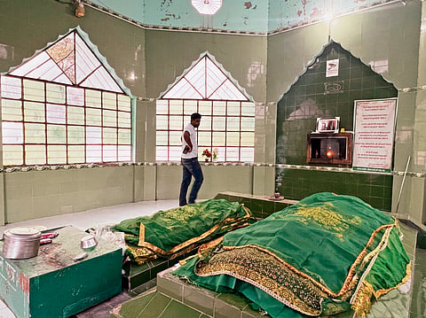 Interiors of Laila Majnu Mazar (tomb)