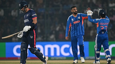 Varun Chakaravarthy (Centre) will be a big threat for Pakistan batters