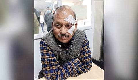 Injured Elementary Education Director Ajay Kumar Naudiyal treated by government
doctors after BJP MLA's supporters' attack in Dehradun