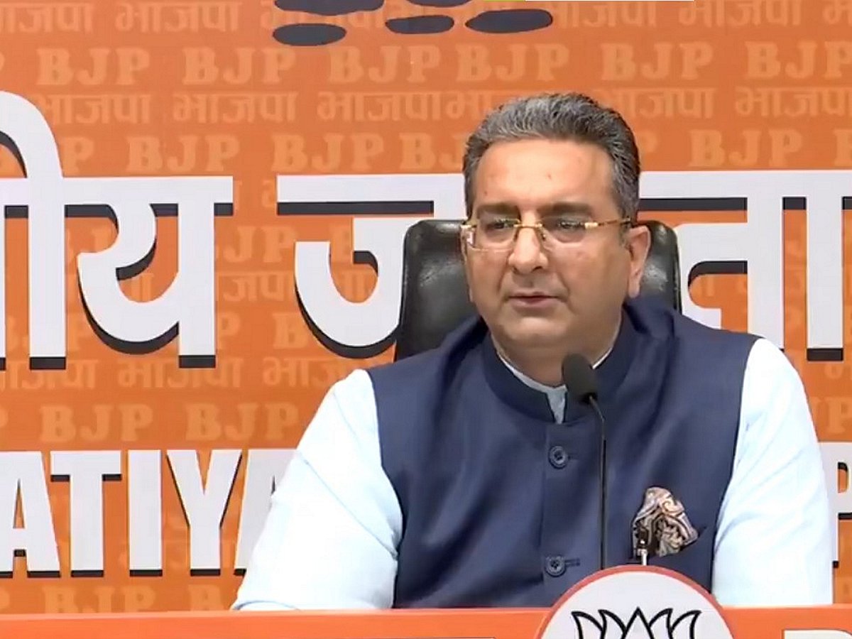 BJP alleges Rahul Gandhi disrupting Parliament to avoid scrutiny of fugitive extradition record