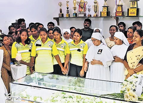 Students and staff of Morning Star College pay tribute to Jasliya