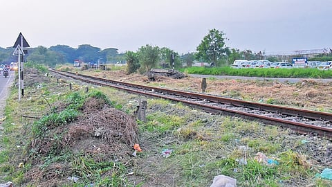 The rail line that passes parallel to Bristow Road on Willingdon Island