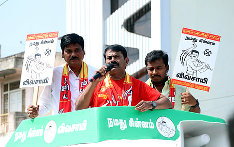 Naam Tamil Katchi (NTK) chief coordinator Seeman addressing the public in an election campaign near Old Bus Stand in Vellore.