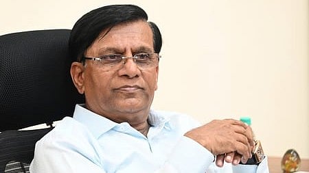 09/04/2025/Karnataka/Bengaluru/Chief Minister Siddaramaiah Economic Advisor Basavaraj Rayareddy at the pressconfrence in Bengaluru on Wednesday.Exp