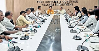 Food Supplies minister Krushna Chandra Patra and Urban minister KC Mahapatra chairing the meeting
