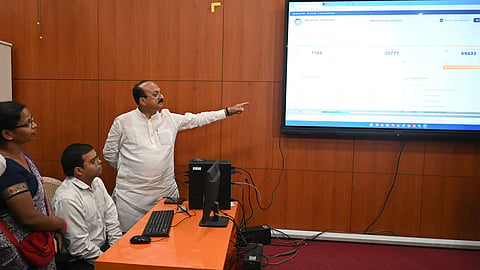 Delhi Education Minister Ashish Sood, formally open the draw and witness the proceedings computerized draw of lots for admissions under EWS/DG and Children With Special Needs categories at the entry level (Nursery/KG/Class 1st) in Private Schools at Conference Hall, Directorate of Education, Old Secretariat, in New Delhi on Monday.