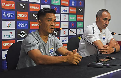 Veteran forward Sunil Chhettri (L) addressing the media at the press conference with new BFC head coach Pep Munoz 