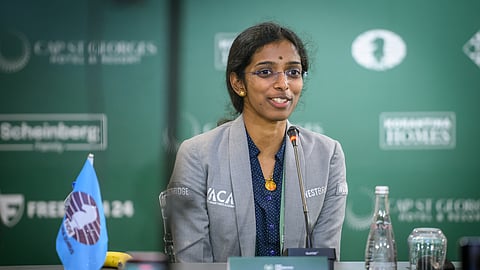 R Vaishali