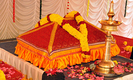 The Thiruvabharanm inside which the Kaniponnu is kept