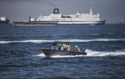 Ship movement via Hormuz halts, global oil prices firm up