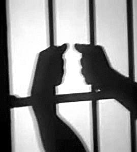 The accused allegedly told members of the public that he could arrange direct meetings with the chief minister without prior appointments.