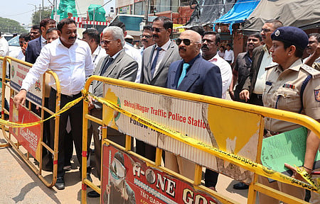 Lokayukta Justice B S Patil, Upa Lokayuktas Justice B Veerappa and Justice K N Phaneendra visited the place where 7 people killed.