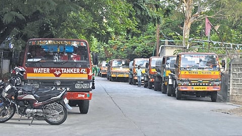 In non-summer months, the city typically requires 7,000–8,000 tankers per day. That demand has now risen to 12,000–13,000 tankers daily.