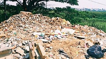 Construction debris dumped on Yele Mallappashetty lake’s buffer zone