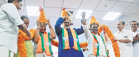 New BJP MLAs B B Gopakumar, Rajeev Chandrasekhar and V Muraleedharan receive a grand reception at KG Marar Bhavan in Thiruvananthapuram on Tuesday.
