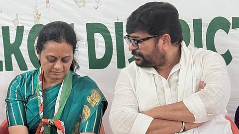 Vinay Kulkarni with his wife Shivaleela.