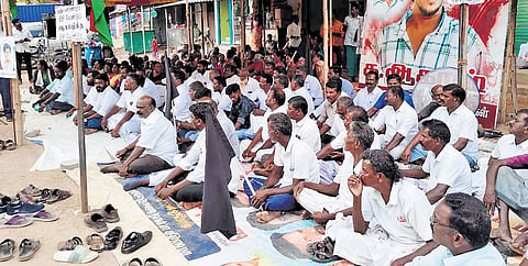 Protest seeking the arrest of policemen responsible for death of Akash continues in Manamadurai.