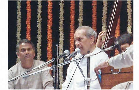 Young Nagaraj immersed in the presence of his hero Pt Bhimsen Joshi