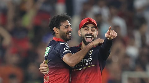 Bhuvneshwar Kumar and Virat Kohli celebrate