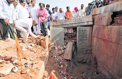 BRS MLA T Harish Rao performs a special puja at the demolished Mattikota Shivalaayam on Monday