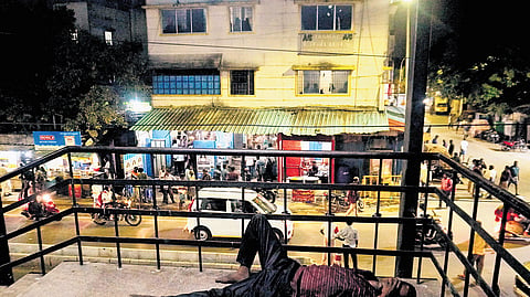 The FIR said the police seized eight 180 ml government liquor bottles worth Rs 1,120, and Rs 200 in cash from the spot.