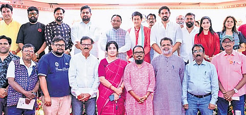 CM Mohan Charan Majhi, Culture Minister Suryabanshi Suraj with Odia film fraternity.