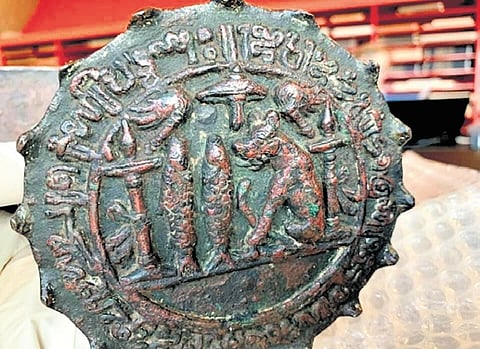 The Anaimangalam Chola Copper Plates carry the imprint of two generations 
of Chola power 