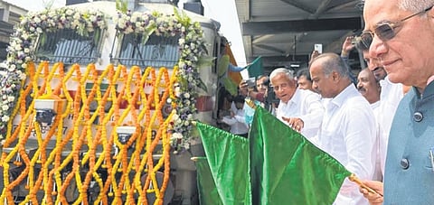 Minister for Railways V Somanna flags off the Lokmanya Tilak Terminus Express. 