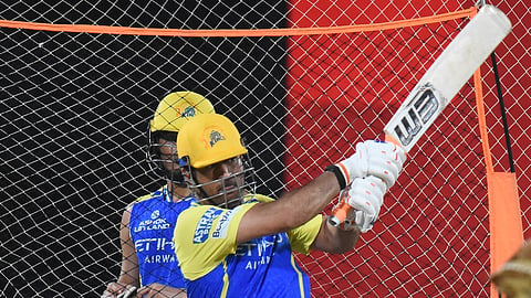 MS Dhoni trains at Chepauk on the eve of CSK's match against SRH