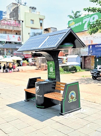The civic body has installed two solar-powered benches along  Smart Janpath road on a trial basis. 