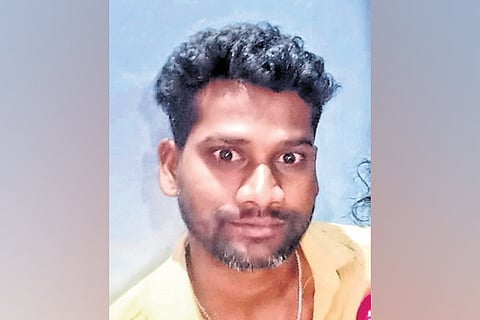 The deceased identified as S Silambarasan (29) of Alapakkam
