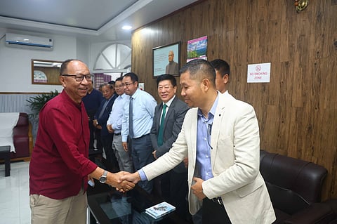 A ten-member team of church leaders, representing the Council for Baptist Churches in North East India and the Manipur Baptist Convention, called on Singh on Monday to discuss the tense situation between the two tribal communities. 