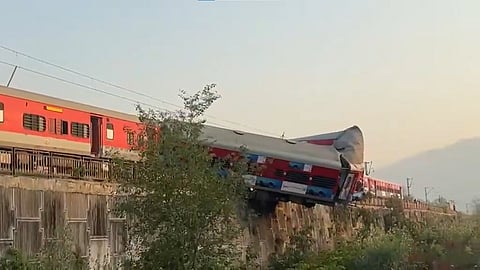 Ujjaini Express derail near Rishikesh.