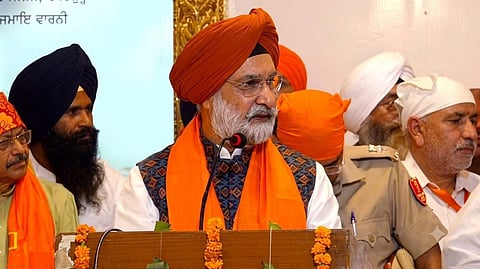 Lieutenant-Governor Taranjit Singh Sandhu participated in the see-off ceremony and flagged off the first 2026 Jatha for the Sri Hemkund Sahib Yatra from a Gurdwara Sahib in Rishikesh.