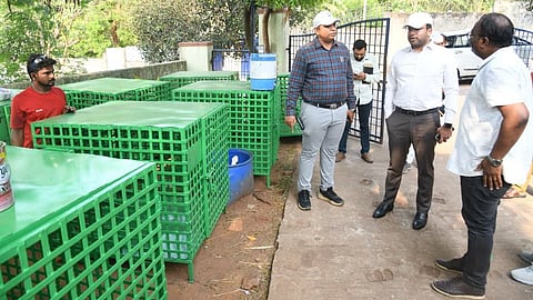 GVMC Commissioner Ketan Garg visits ABC centre at Arilova in the East Zone.