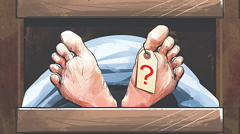 As per the eyewitnesses, only the woman’s hands and feet were visible while the rest of her body remained buried in the sand.