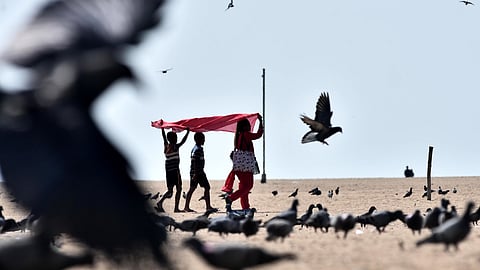 The soaring temperatures continue to make life difficult for residents and visitors across the city 