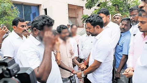 Minister V Sampath along with district collector, Pavankumar G Giriyappanavar, consoling relatives of the minor at the ESI Hospital, Coimbatore 