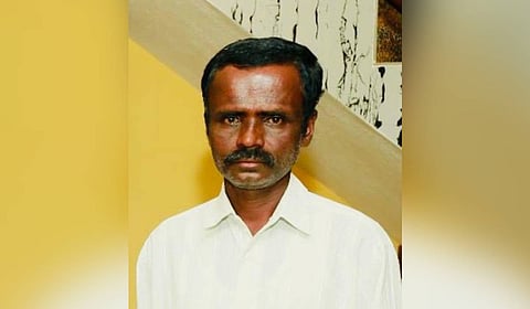 Dalu (46), a resident of Arvathoklu near Gonikoppal, was admitted to the District Hospital aka Kodagu Institute of Medical Sciences (KoIMS) after he suffered severe head injuries in an accident. 