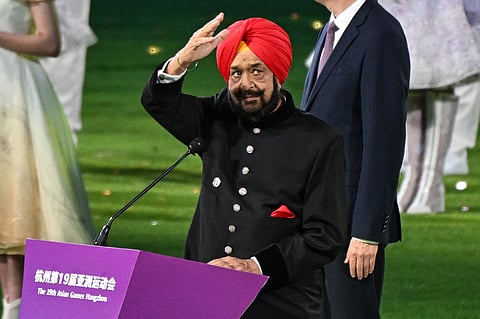  Raja Randhir Singh delivers a speech during the closing ceremony of the 2022 Asian Games