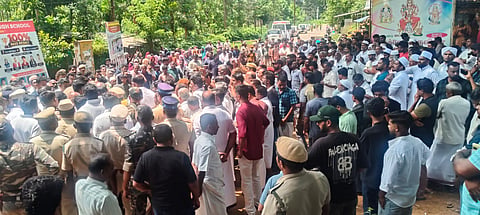 Condemning the death of a 14-year-old boy in a wild elephant attack, locals, relatives, and friends of the deceased staged a road blockade protest at Mukkatti on the Tamil Nadu–Kerala road on Wednesday morning.