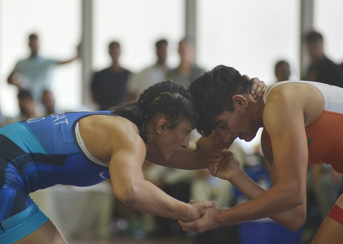 Asian Games trials: I'll comeback, says Vinesh after semifinal loss to Meenakshi