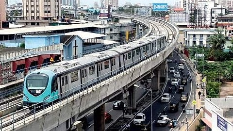 Kochi Metro train moving towards Maharaja’s College from Palarivattam.