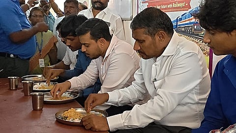 Minister for Social Justice Vanni Arasu on Saturday inspected the social justice hostels in the city.